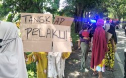 Warga Desak Polisi Tangkap Pelaku Pembunuhan Saat Bentrok Mancani