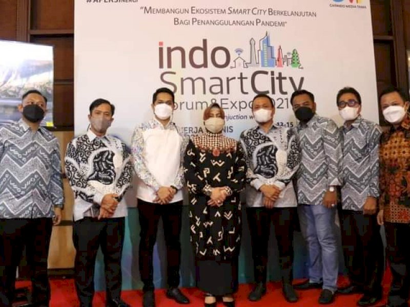 Bersama Walikota Makassar, Camat Ujung Pandang Hadiri Event Indo Smart City Forum & Expo (ISCFE) 2021