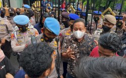 Plt Sekretaris DPRD Makassar Terima Aspirasi Mahasiswa