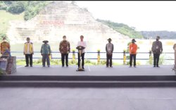 Jokowi Resmikan Bendungan Karalloe di Gowa