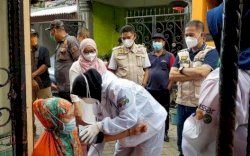 Camat Ujung Tanah Turun Bersama Satgas Detektor Covid-19 Periksa Kesehatan Warga