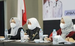 Indira Jusuf Ismail : Pengentasan Kemiskinan dengan Perubahan Pola Fikir