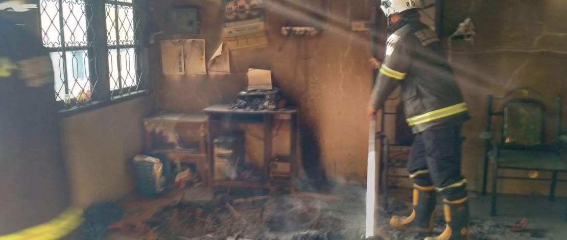 Ruang Guru SDN 57 Pepabri Palopo Dilalap Si Jago Merah