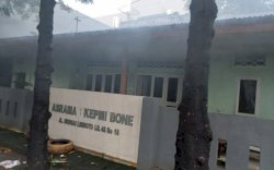 Asrama Kepmi Bone di Makassar Terbakar, Sumber Api Masih Diselidiki