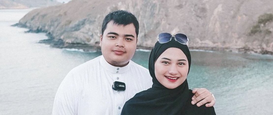 potret Ameer Zikra dan Istrinya. 