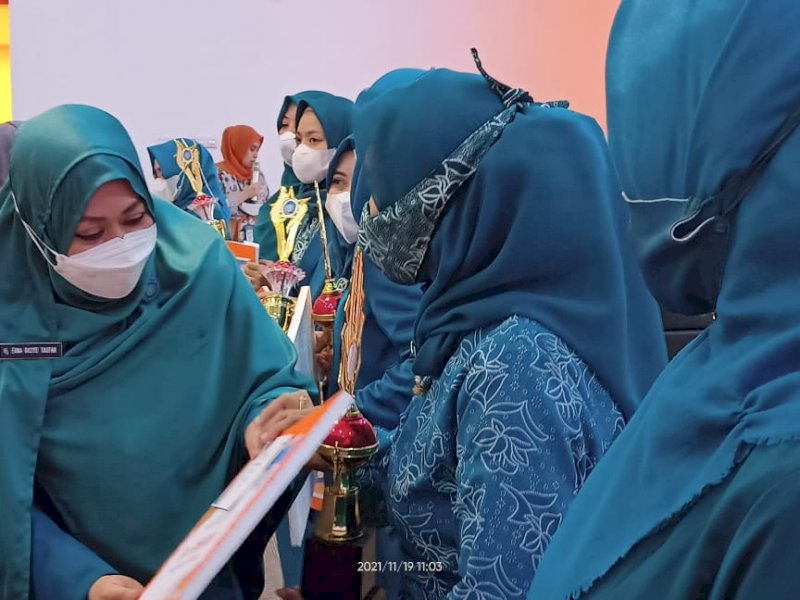 HKG ke-49, Ketua TP PKK Parepare Pimpin Baksos di 4 Kecamatan