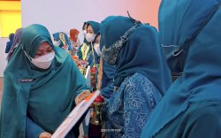 HKG ke-49, Ketua TP PKK Parepare Pimpin Baksos di 4 Kecamatan