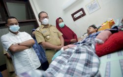 Wali kota Danny Tanggung Biaya Pengobatan Kedua Mahasiswa Korban Pertikaian 