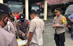 Kapolres Palopo Periksa Kelengkapan Senjata Api Anggotanya