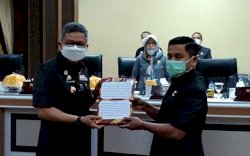 Walikota Taufan Pawe Serahkan RAPBD Tahun 2022 ke DPRD Parepare 