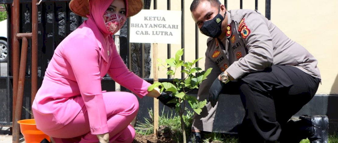 Cara Polres Luwu Utara Peringati Hari Penanaman Pohon