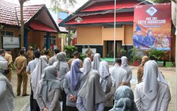  Camat Ujung Tanah Harap Pegawai Bersikap Santun dan Harmonis Melayani Masyarakat