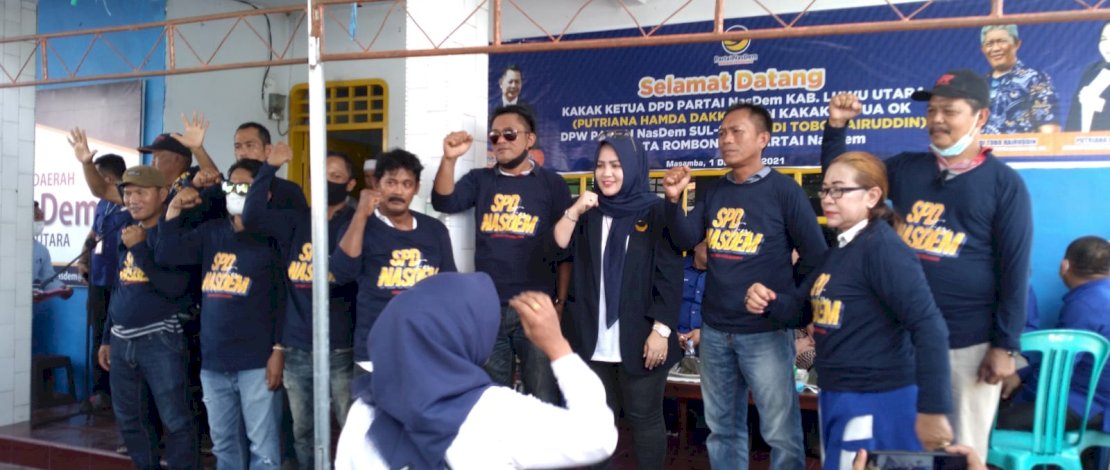 Ketua NasDem Lutra, Putri Dakka, di acara peresmian Kantor DPD NasDem Lutra, Selasa, 1 Desember 2021.