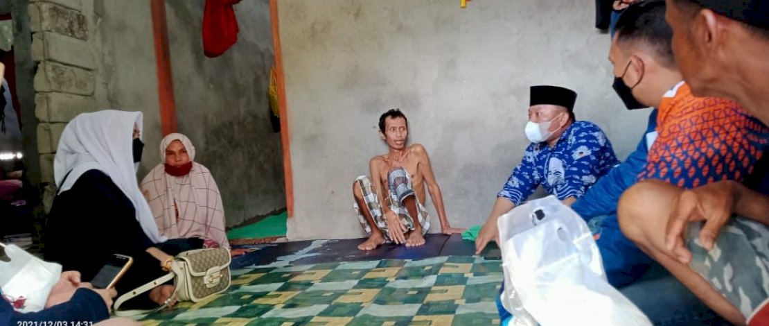 Putri Dakka bantu korban banjir di Lutra. Putri Dakka bantu korban banjir di Lutra.
