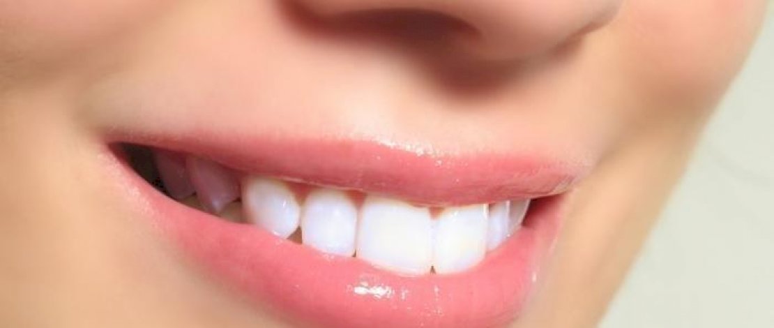 Lakukan 4 Hal Ini Agar Gigi dan Mulutmu Tetap Bersih dan Sehat 