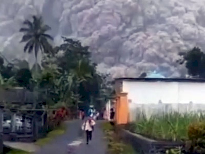 Sejumlah Titik di Lumajang Gelap Total Akibat Erupsi Gunung Semeru