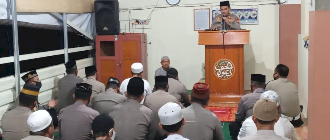 Kapolres Palopo Gencarkan Program Safari Subuh di Masjid