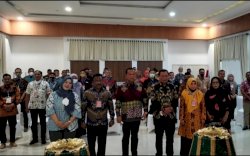 Bupati Luwu Lepas Rombongan Camat dan Lurah Ikut Studi Tiru Kompetensi Aparatur ke Bandung