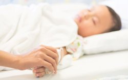 Kenali Tanda-tanda Pada Bayi Terserang Covid-19
