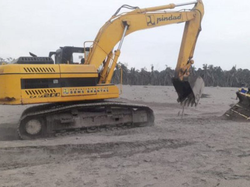 Percepat Penanganan Erupsi Semeru, Kementerian PUPR Kerahkan Beragam Alat Berat