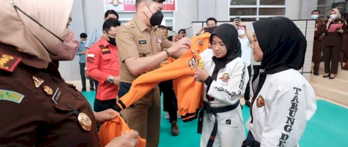 Ikut Bertanding di PON XX, Bupati Adnan Harap Atlet Sulsel Harumkan Nama Daerah