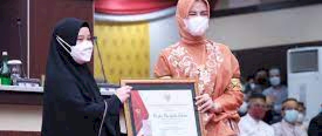 Kebut Vaksinasi TP PKK Gowa Raih Penghargaan di Hari Jadi Ke-352 Sulsel