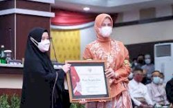 Kebut Vaksinasi TP PKK Gowa Raih Penghargaan di Hari Jadi Ke-352 Sulsel