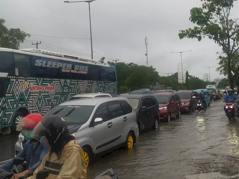 Atasi Banjir di Makassar, Plt Gubernur: Fokus Sistem Drainase dan Kanal