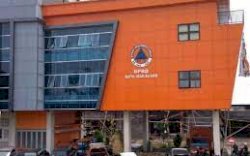 BPBD Kota Makassar Kerahkan Semua Personil Tangani Korban Banjir