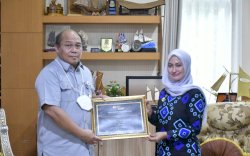 Lindungi 5.000 Pegawai Non ASN, Pemda Lutra Terima Penghargaan dari BPJS Ketenagakerjaan 