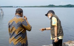 Taufan Pawe Pantau Sejumlah Infrastuktur yang Rusak Akibat Hujan dan Angin Kencang