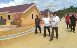 Hampir Rampung, Sekda Luwu Utara Cek Kesiapan Huntap di Mappedeceng Sebelum Dimanfaatkan