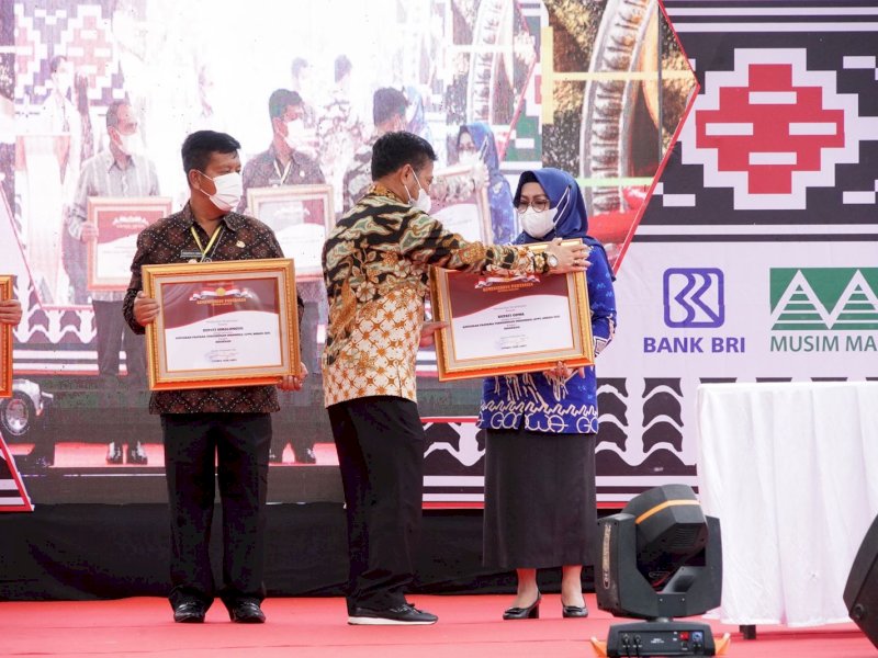 Bantu Sektor Pertanian Nasional, Pemkab Gowa Raih Penghargaan Kementan RI