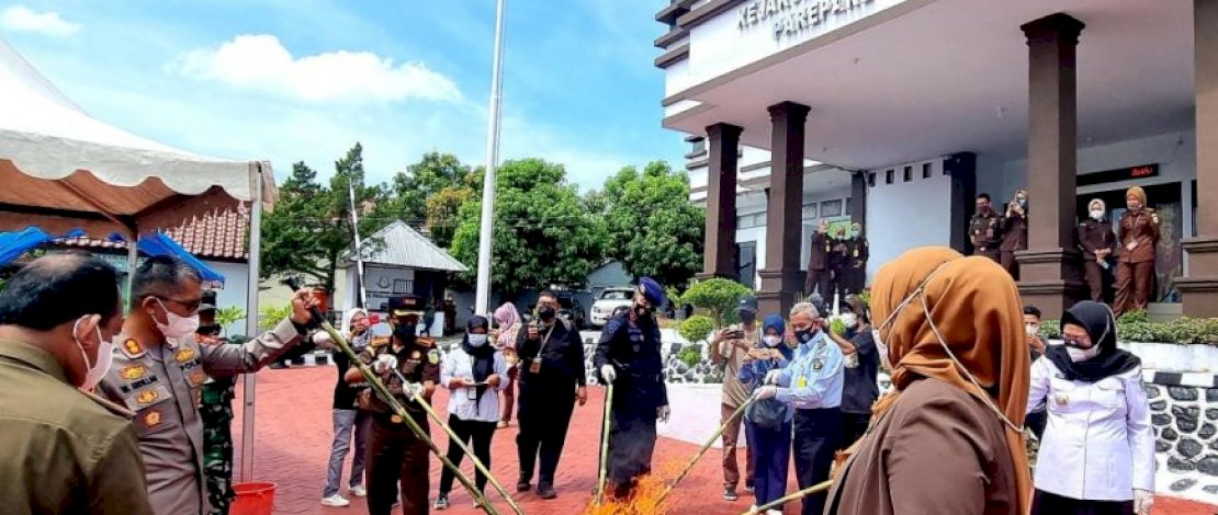 Pemkot Parepare Apresiasi Pemusnahan Barang Bukti Pidum oleh Kejari