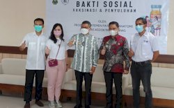 Relawan Covid-19 Fakultas Kedokteran Unhas Sinergi Pemkot Parepare Giatkan Vaksinasi