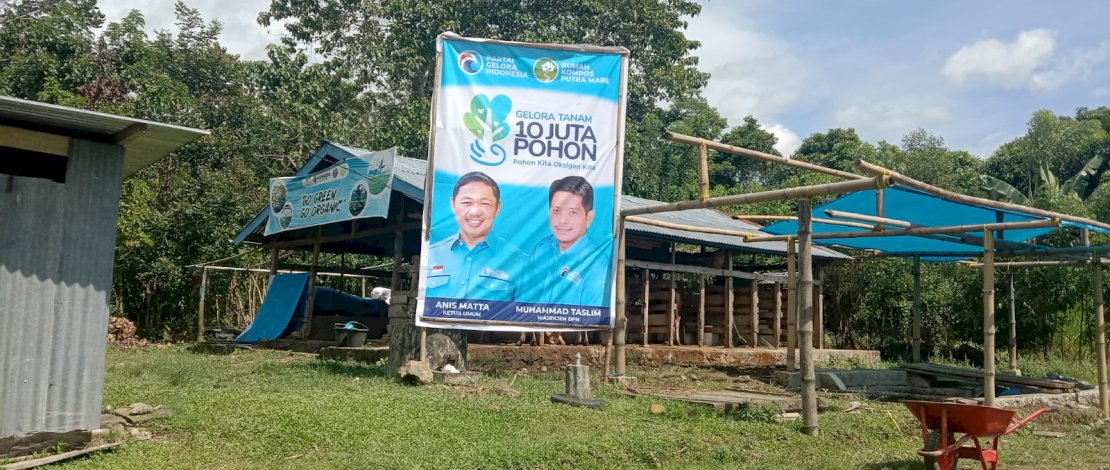 Suasana penanaman pohon di Kabupaten Bone, Sabtu (11/12).