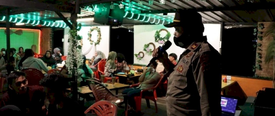 Polres Palopo menggelar apel skala besar.