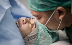 Kesha Ratuliu Lahirkan Anak Pertama di Tanggal Cantik, Namanya Indah Banget