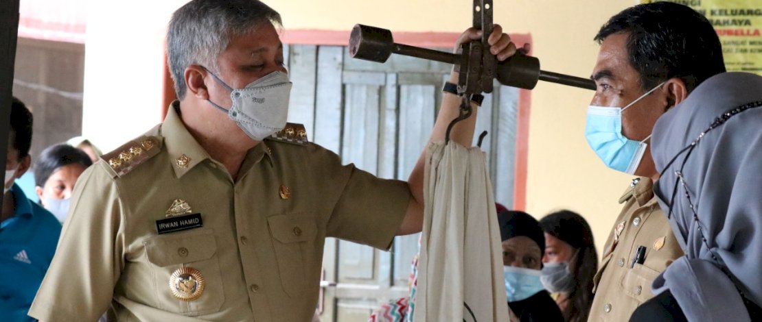 Akhir Tahun, Bupati Pinrang Pantau Langsung Vaksinasi di Kecamatan Akhir Tahun, Bupati Pinrang Pantau Langsung Vaksinasi di Kecamatan