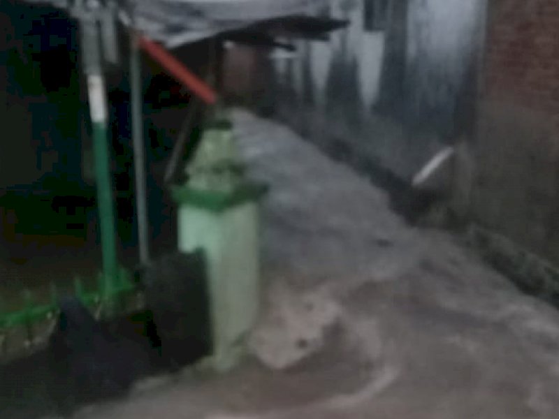 Satu Rumah Warga Hanyut Akibat Banjir di Padangsidempuan