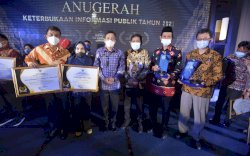 Luwu Utara Raih Predikat Tertinggi Pertama Anugerah Keterbukaan Informasi Publik di Sulsel