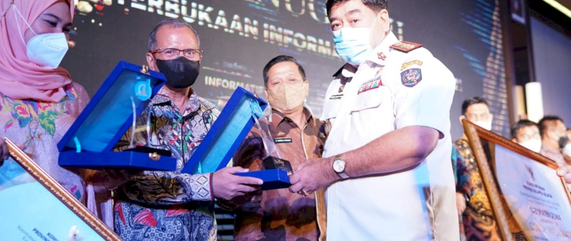 Pemkab Gowa Raih Penghargaan Keterbukaan Informasi dari Komisi Informasi Sul-sel