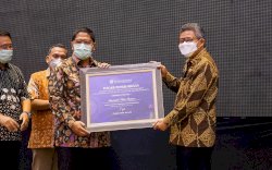 Komitmen Terapkan Transaksi Digital, Taufan Pawe Terima Penghargaan dari BI