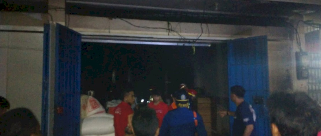 Gudang Mie Ceng terbakar.