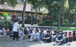 Dosen FEB UNM Tutup Perkuliahan dengan Outbound
