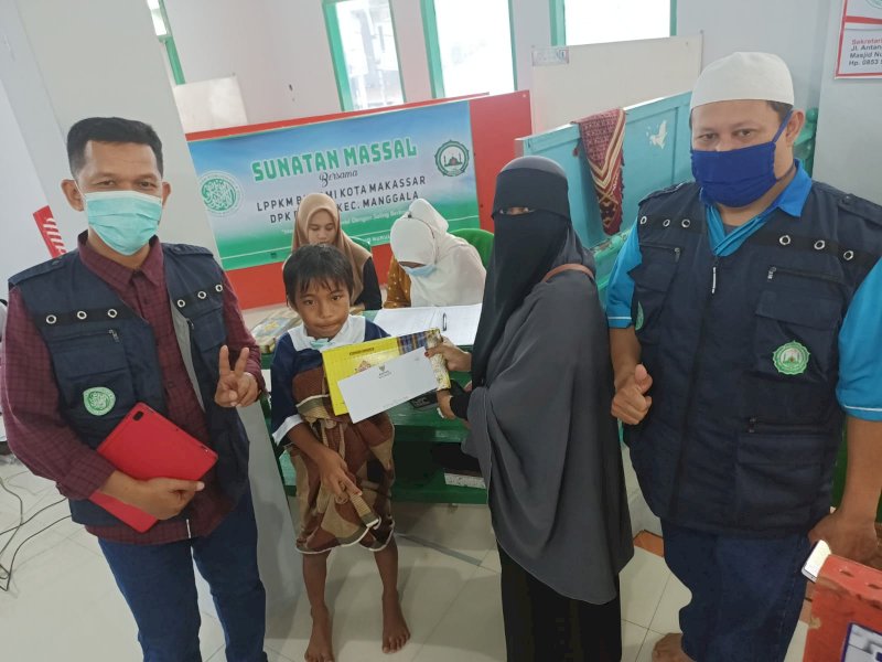 Gandeng Baznas, BKPRMI Makassar Gelar Sunatan Massal