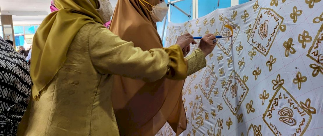 Dekranasda Parepare Kolaborasi Pemkot Ajari Kaum Milenial Membatik Shibori