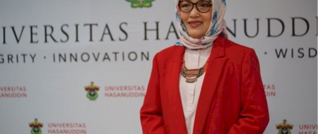 Rektor Unhas Makassar prof Dwi aries tina palubuhu
