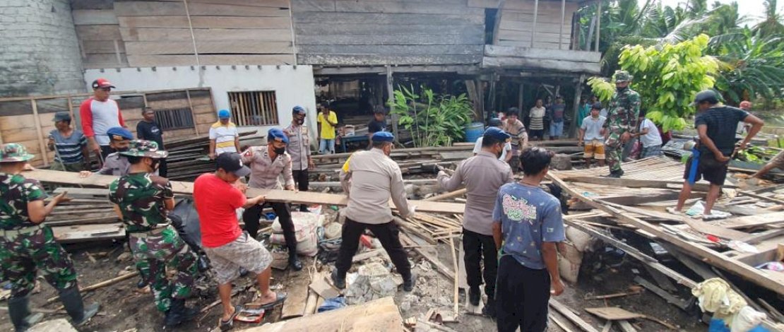 Bantu Proses Pemulihan Pasca Gempa Selayar, Ini Yang Dilakukan Personel Brimob Bone