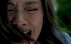 Sakit Banget! Wanita Ini Rela Ambil Cuti Demi Beri Kejutan, Malah Diputus Pacarnya